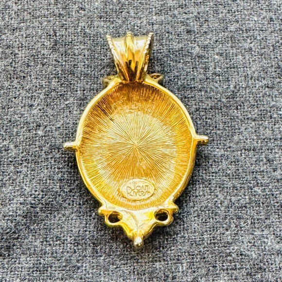 Joan Rivers Pendant Gold Tone Black Oval Cameo Roman Soldier Warrior Intaglio - Picture 5 of 7